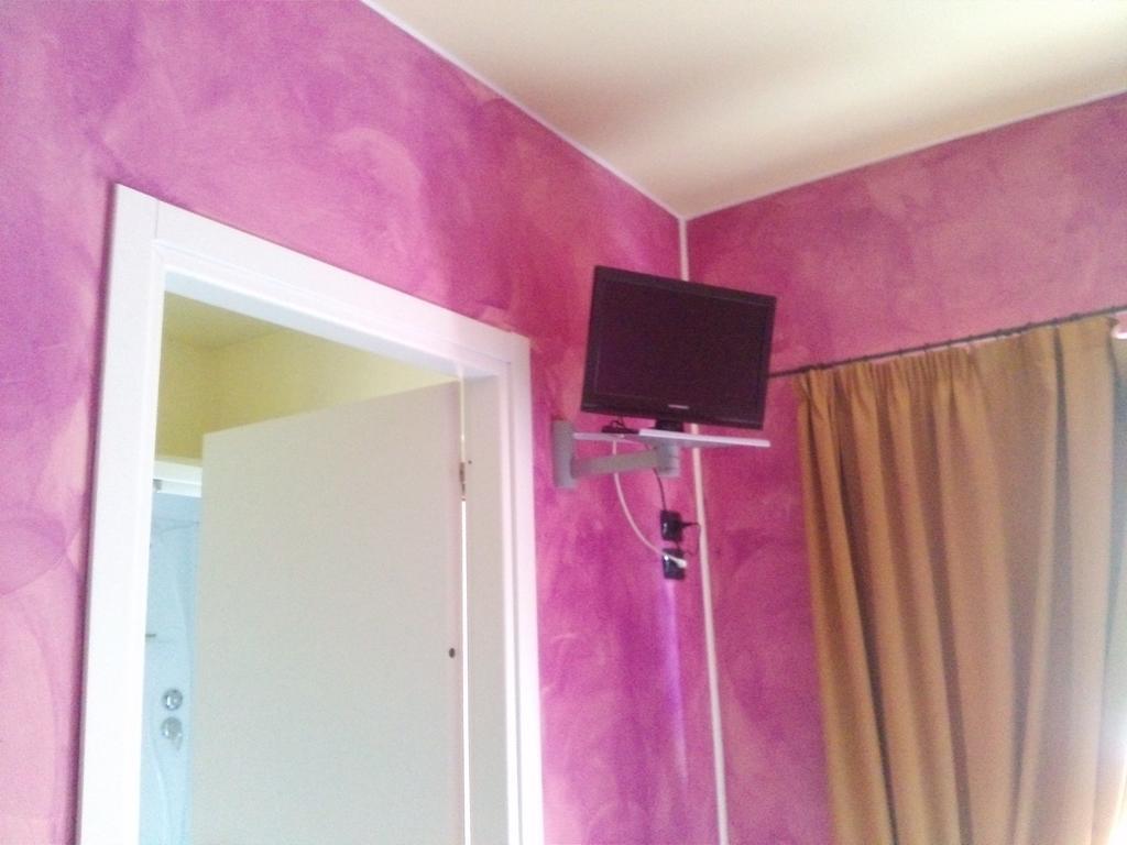 Hotel Empire Resort Iseo Ruang foto