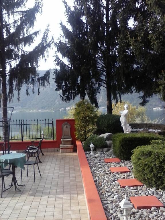 Hotel Empire Resort Iseo Bagian luar foto