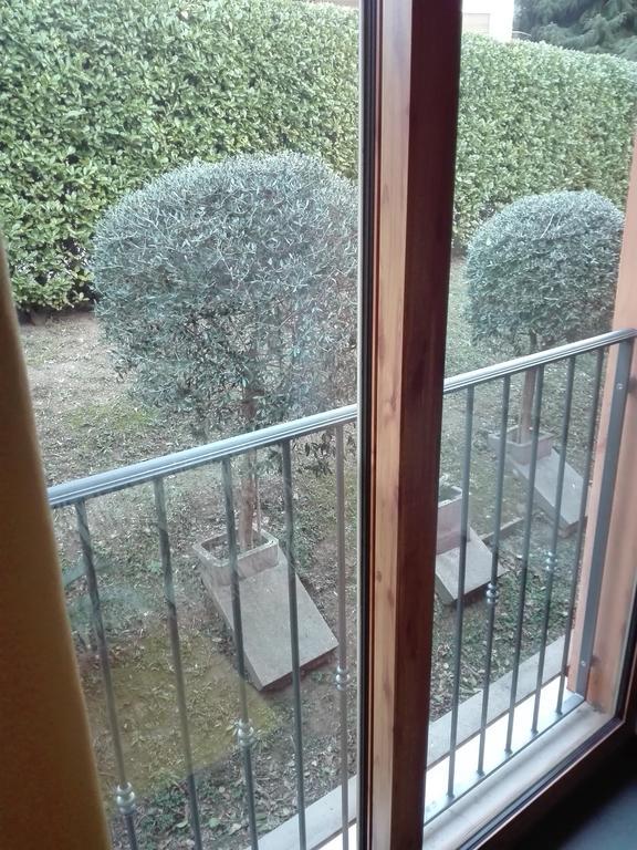 Hotel Empire Resort Iseo Bagian luar foto
