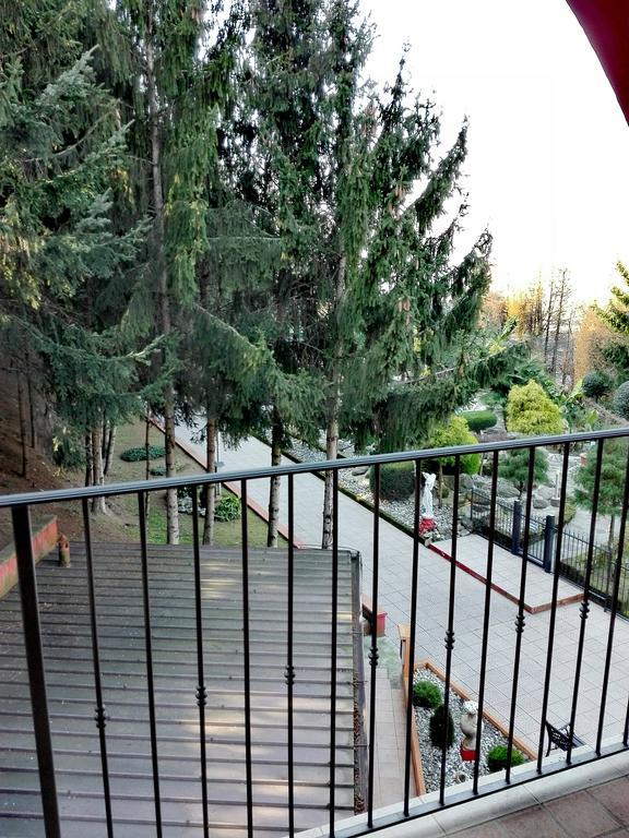Hotel Empire Resort Iseo Bagian luar foto