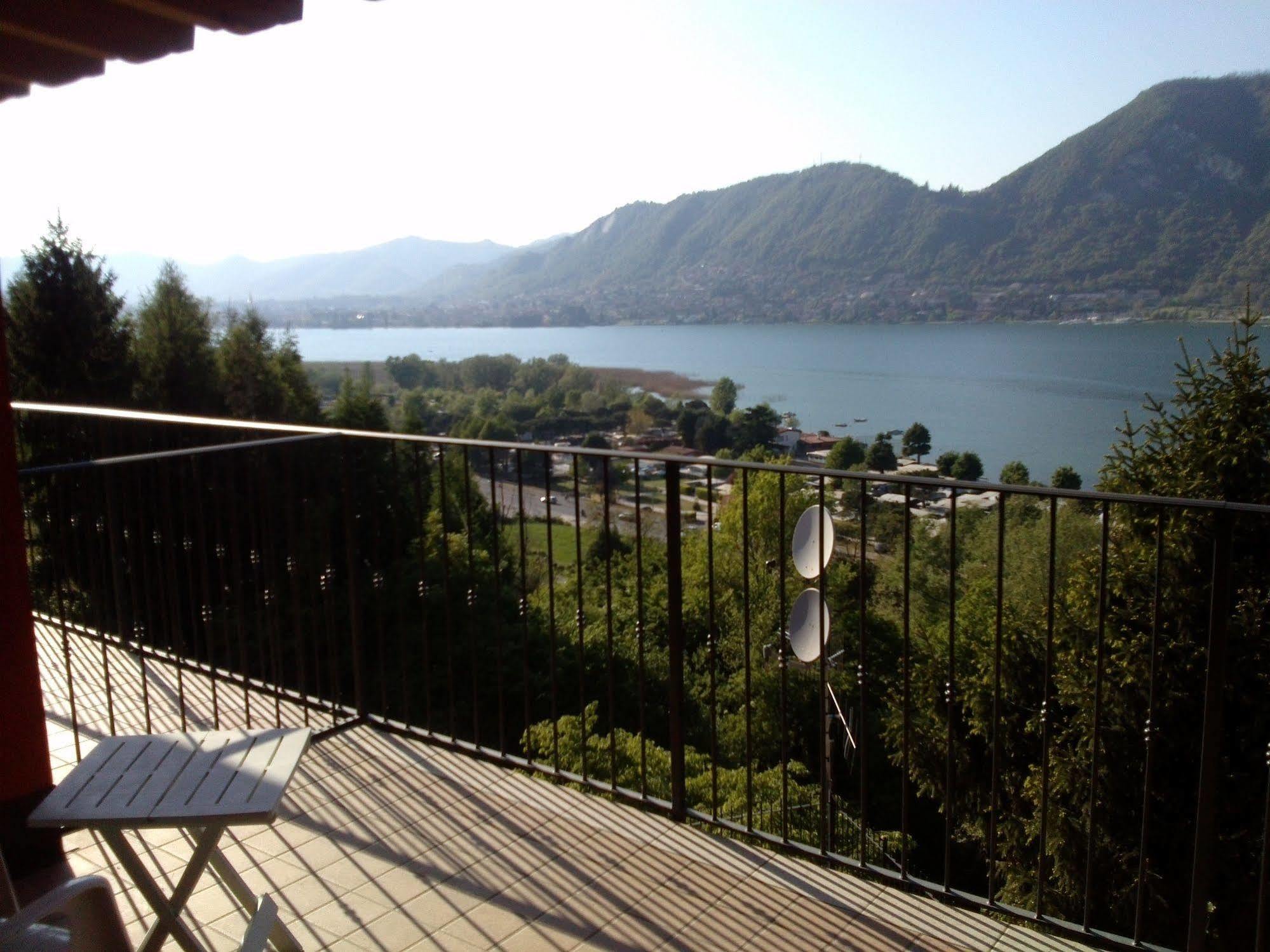 Hotel Empire Resort Iseo Bagian luar foto