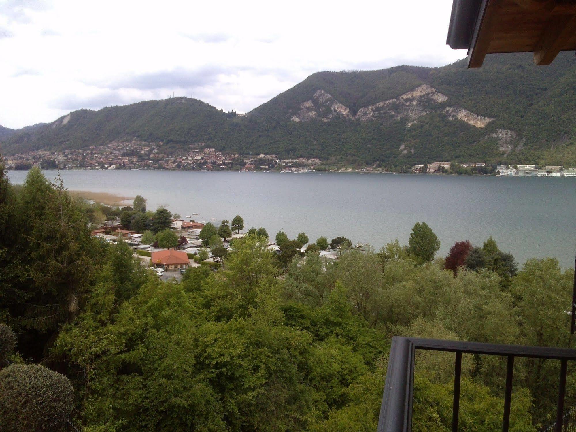 Hotel Empire Resort Iseo Bagian luar foto