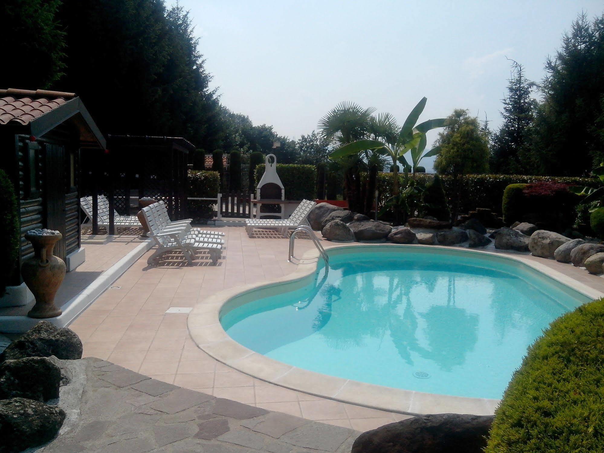 Hotel Empire Resort Iseo Bagian luar foto