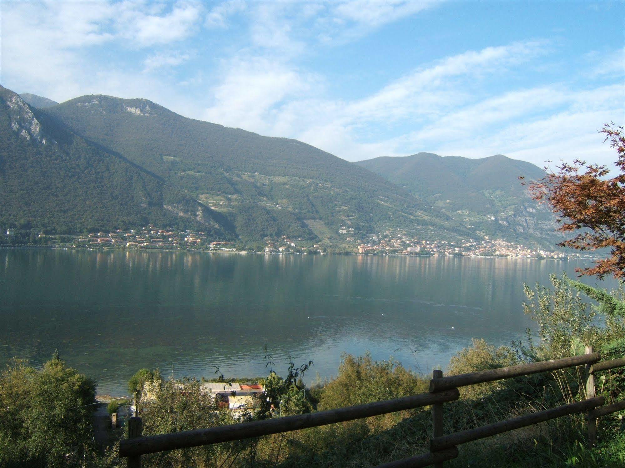 Hotel Empire Resort Iseo Bagian luar foto
